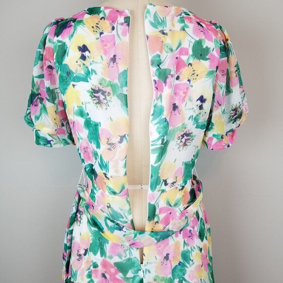 DKNY Pretty Green Floral Chiffon Faux Wrap Dress with Matching Tie Belt * Size 4 - Picture 9 of 10